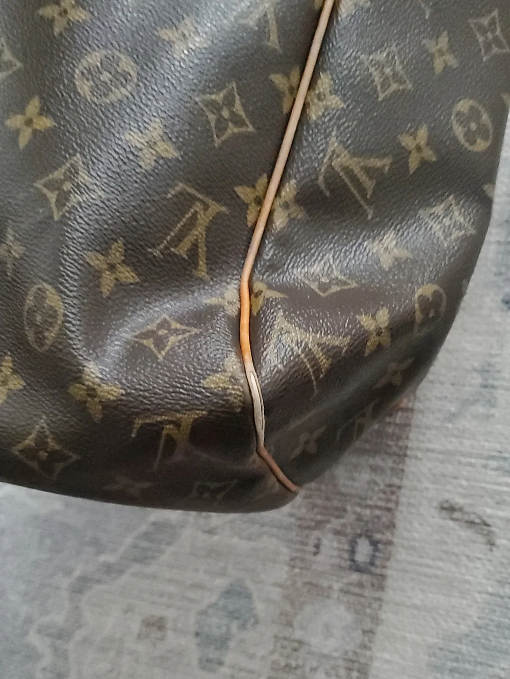 Louis Vuitton Batignolles Horizontal Monogram and Leather Shoulder Bag